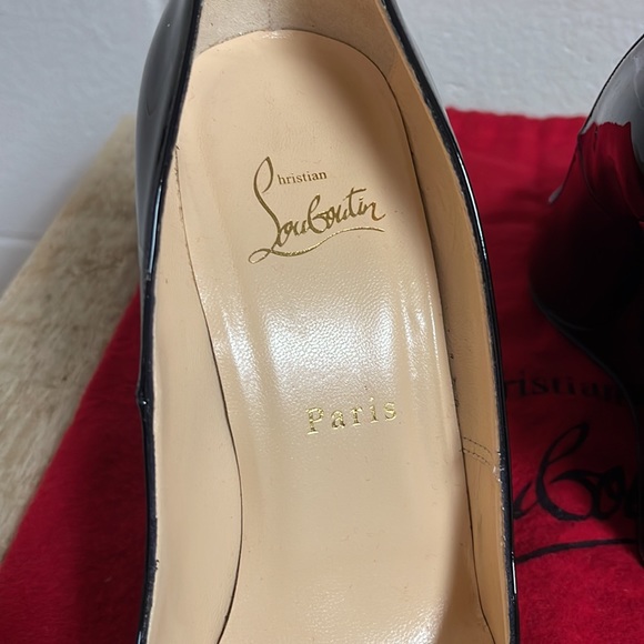 Christian Louboutin Wedge Patent Upper Heels, size 39 - Picture 8 of 8
